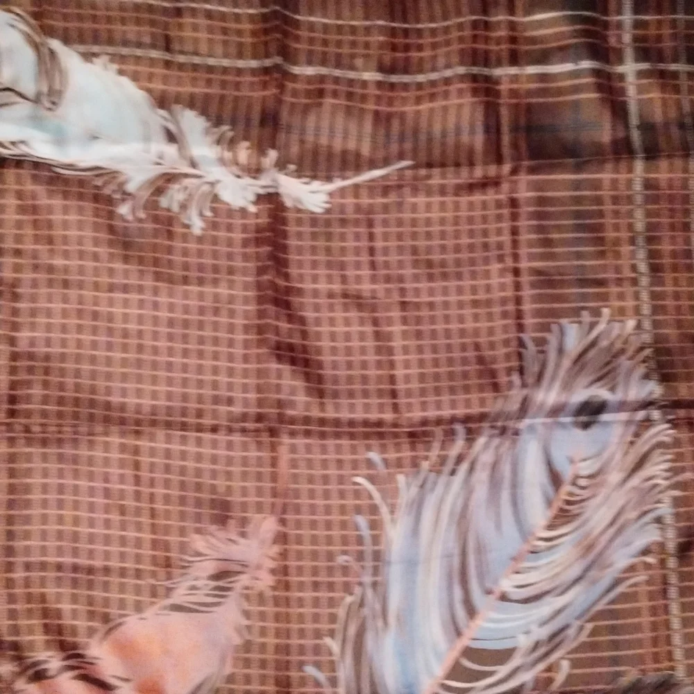 Large feather tablecloth